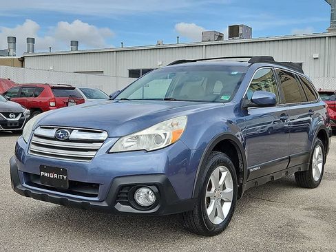 Used 2013 Subaru Outback 2.5i Premium AWD/4WD image 1