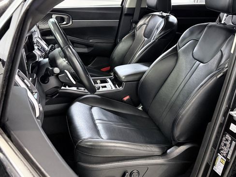 Used 2023 Kia Sorento EX image 24
