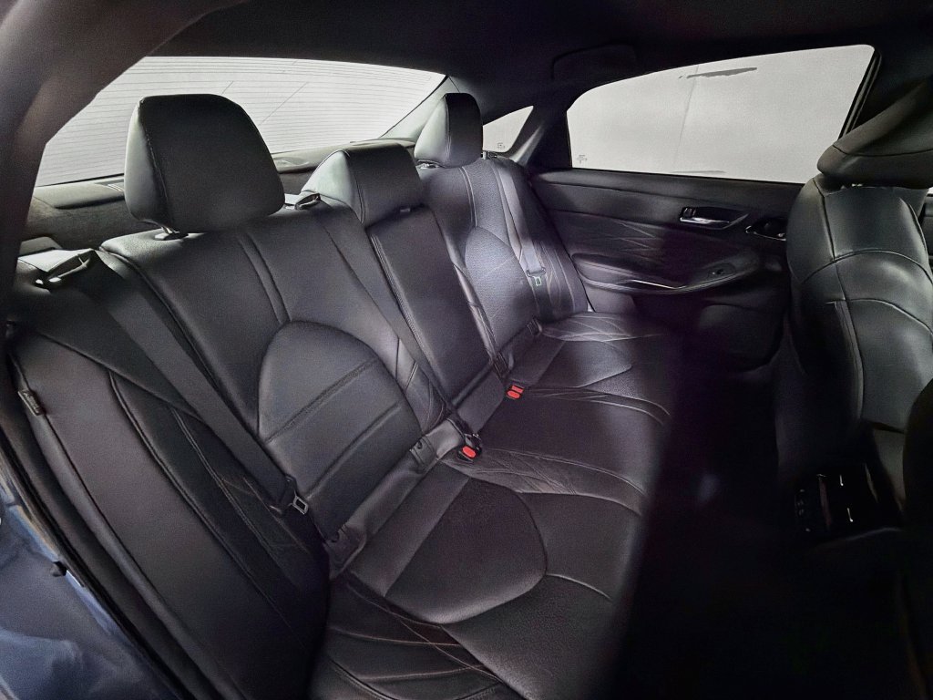 Used 2022 Toyota Avalon Limited w/ Advanced Safety Package FWD image 28