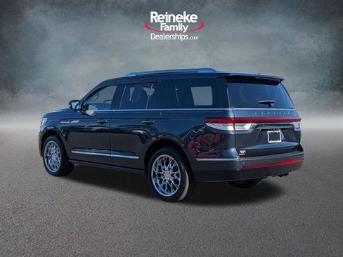 Used 2022 Lincoln Navigator Reserve AWD/4WD image 8