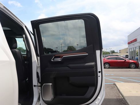 Used 2023 GMC Sierra 1500 Denali AWD/4WD image 28