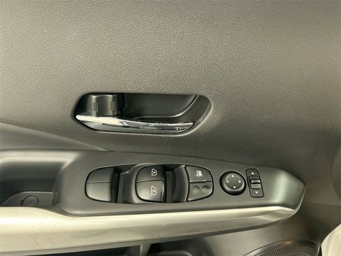 Certified 2019 Nissan Kicks SR w/ SR Premium Package image 11