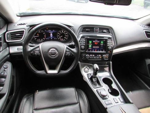 Used 2021 Nissan Maxima 3.5 SV w/ Floor Mat Group FWD image 12