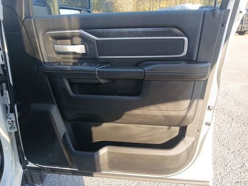 Used 2024 RAM 2500 Big Horn image 37