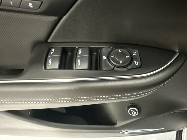 Used 2025 Buick Envision Preferred AWD/4WD image 24