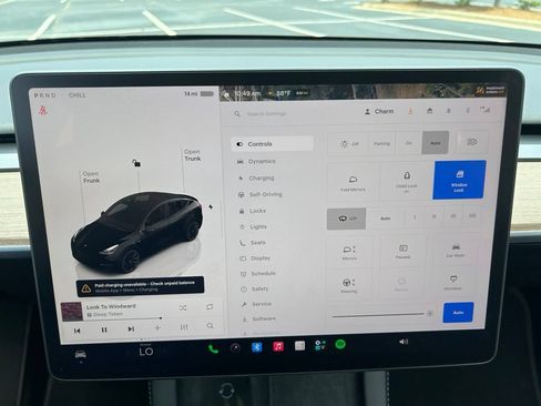 Used 2024 Tesla Model Y 2WD image 33