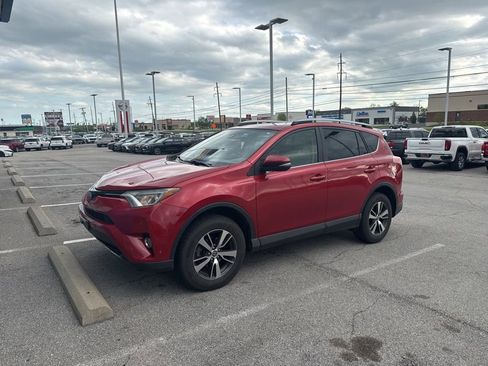 Used 2017 Toyota RAV4 XLE image 2