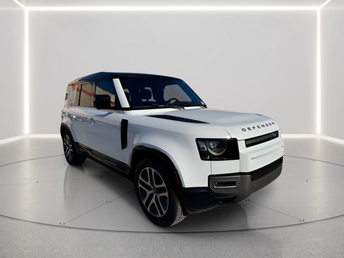 Used 2021 Land Rover Defender 110 X-Dynamic HSE AWD/4WD image 10