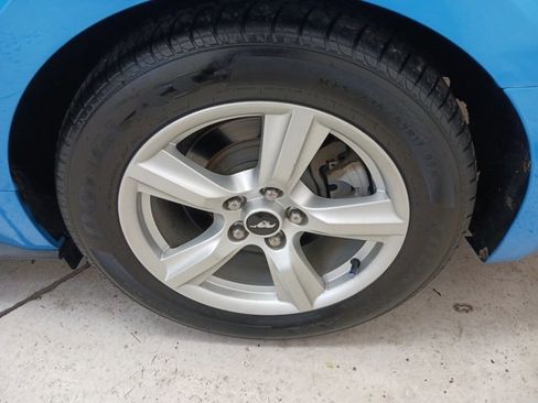 Used 2017 Ford Mustang Coupe image 27