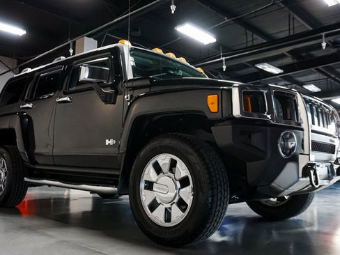 Used 2008 HUMMER H3 image 4