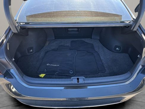 Used 2023 Lexus ES 300h w/ Premium Package image 24