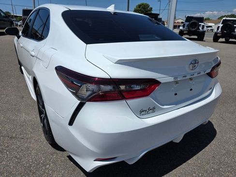 Used 2023 Toyota Camry SE FWD image 6