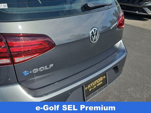 Used 2018 Volkswagen e-Golf SEL Premium w/ Driver Assistance Package FWD image 11