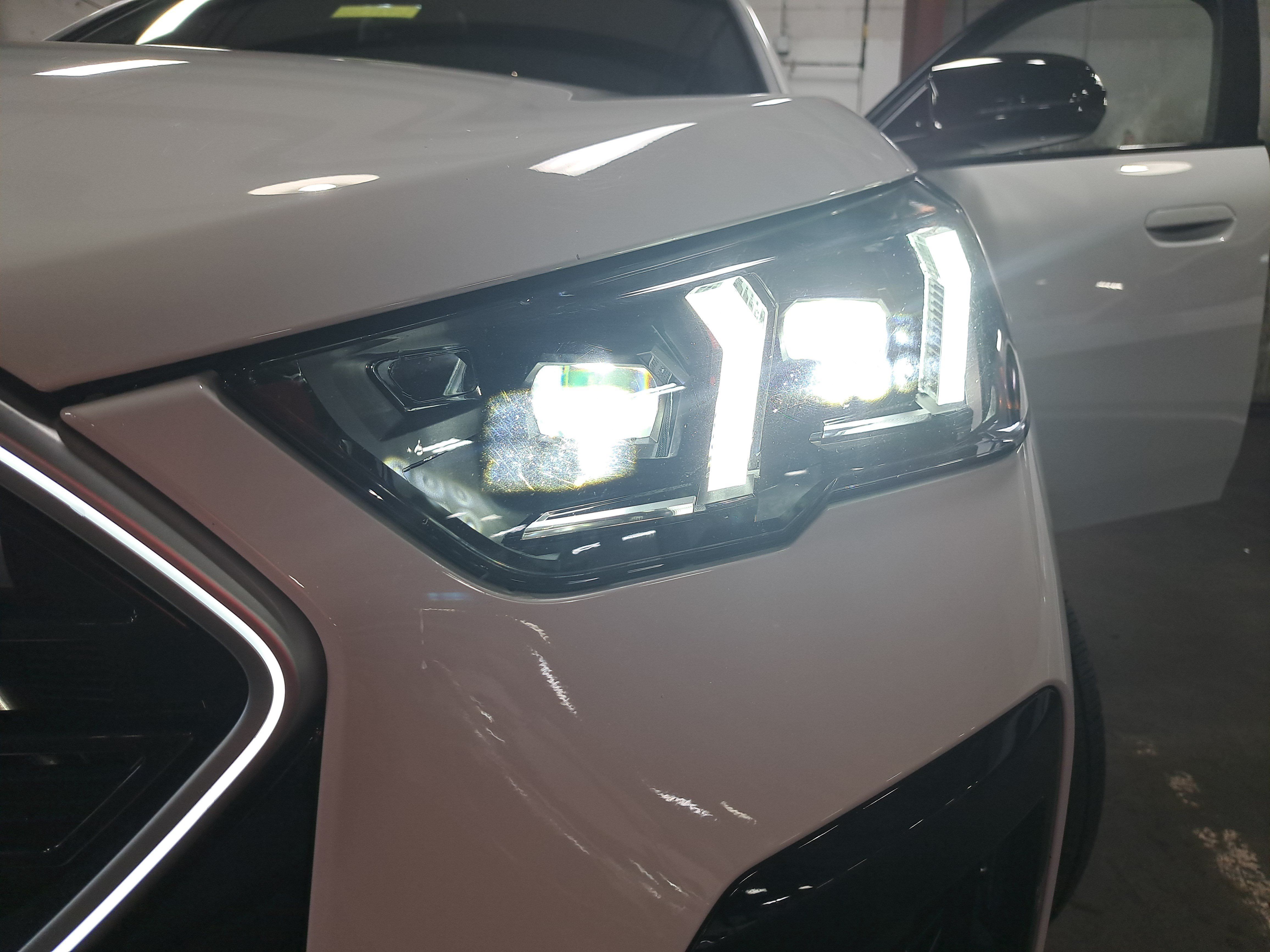 Used 2025 BMW X2 M35i AWD/4WD image 27
