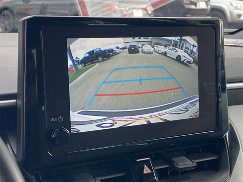 Certified 2025 Toyota Corolla SE image 29