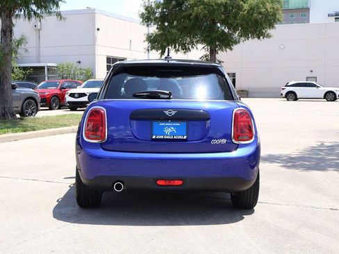 Used 2020 MINI Cooper 4-Door Hardtop FWD image 5