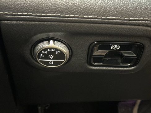 Certified 2023 Mercedes-Benz EQE 500 4MATIC Sedan image 33