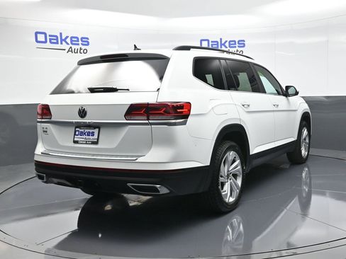 Used 2021 Volkswagen Atlas SE w/ Towing Package image 8