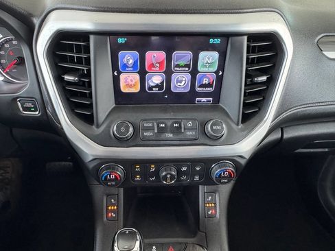 Used 2018 GMC Acadia SLT AWD/4WD image 32