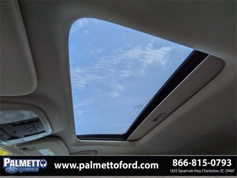 Used 2018 Jeep Grand Cherokee Limited image 22