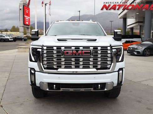 New 2026 GMC Sierra 2500 Denali w/ Technology Package AWD/4WD image 9