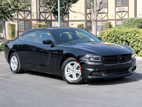 Used 2023 Dodge Charger SXT RWD image 2
