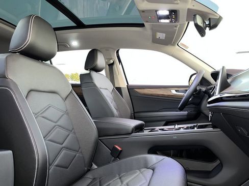 New 2026 Volkswagen Atlas SE image 6