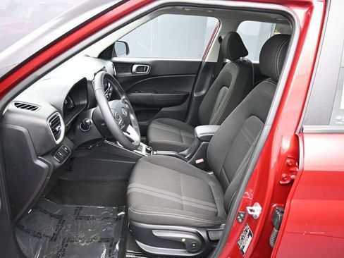 Certified 2024 Hyundai Venue SEL FWD image 19