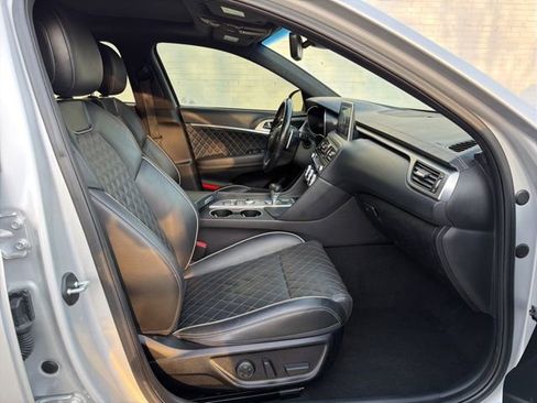 Used 2019 Genesis G70 2.0T Advanced w/ Sport Package image 13