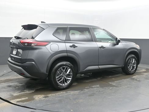 Used 2023 Nissan Rogue S image 9