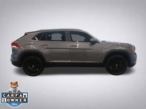 Used 2022 Volkswagen Atlas Cross Sport SE w/ Black Wheel Package image 3