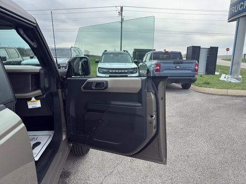 New 2026 Ford Bronco Big Bend AWD/4WD image 18