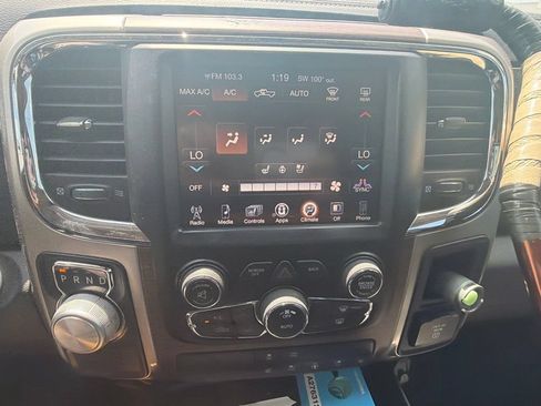 Used 2017 RAM 1500 Laramie RWD image 10