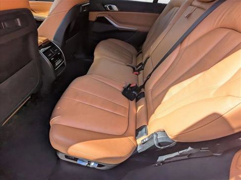Used 2021 BMW X7 xDrive40i w/ M Sport Package image 19