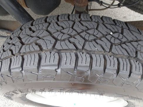 Used 2012 Ford F150 XL w/ XL Decor Group AWD/4WD image 12