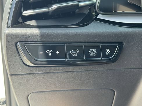 New 2025 Kia Niro SX image 28