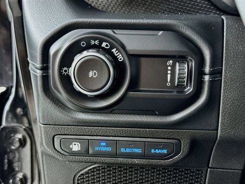 Used 2024 Jeep Wrangler Unlimited Rubicon 4xe AWD/4WD image 19