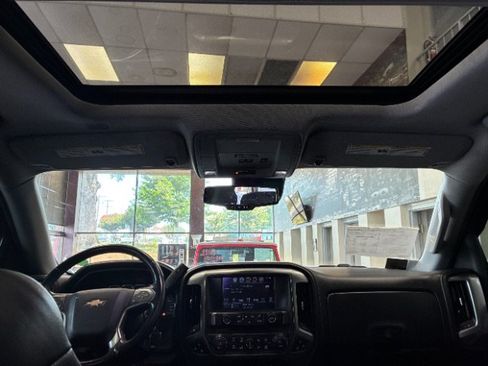Used 2018 Chevrolet Silverado 1500 LTZ Z71 w/ LTZ Plus Package AWD/4WD image 27