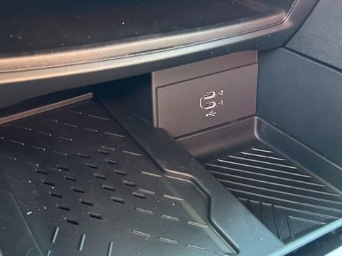 New 2026 Chrysler Pacifica Limited AWD/4WD image 50