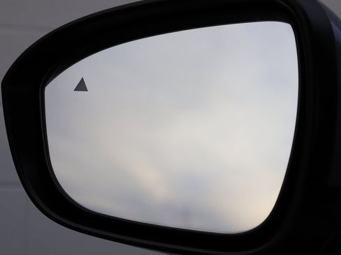 Used 2025 Mitsubishi Outlander SEL image 34