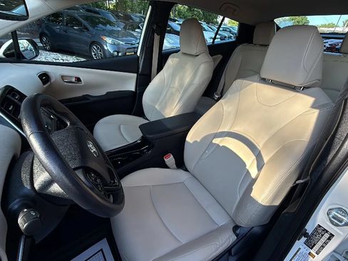 Used 2020 Toyota Prius XLE AWD/4WD image 18