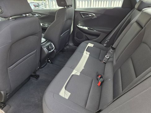 Used 2021 Chevrolet Malibu LT image 24