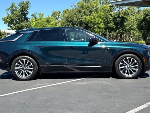 Used 2024 Cadillac Lyriq Sport RWD image 10