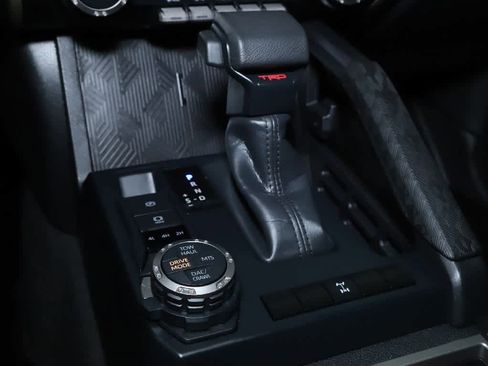 Used 2024 Toyota Tacoma TRD Off-Road image 27