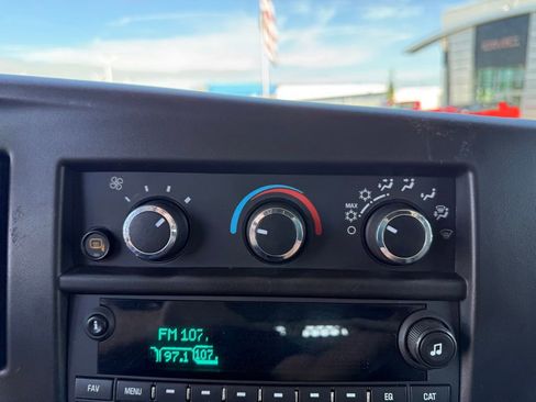 Used 2023 GMC Savana 2500 w/ Driver Convenience Package image 15