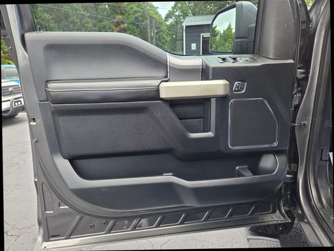 Used 2017 Ford F150 Lariat w/ Equipment Group 502A Luxury AWD/4WD image 41