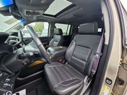 Used 2017 GMC Yukon XL Denali w/ Open Road Package AWD/4WD image 11