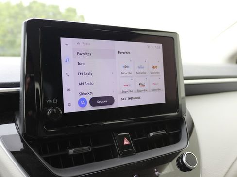 Used 2025 Toyota Corolla LE FWD image 20