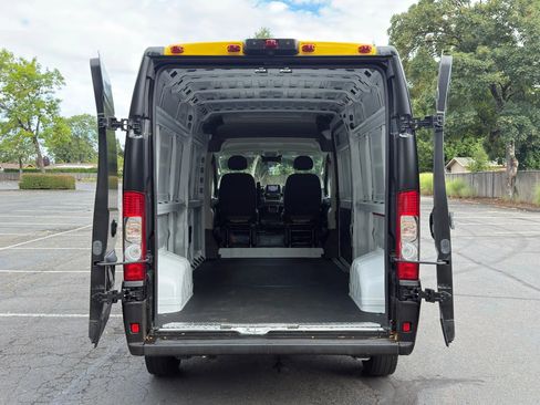 Used 2022 RAM ProMaster 2500 image 21