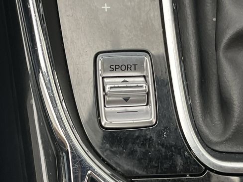 Used 2019 MAZDA CX-9 Touring w/ Touring Premium Package image 17